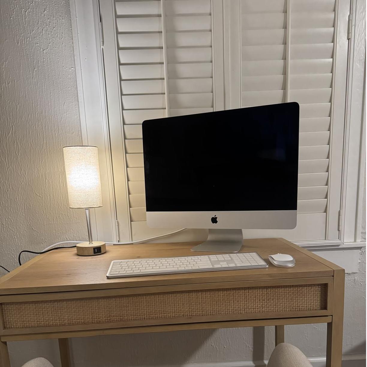 Yuncheng table lamp plant